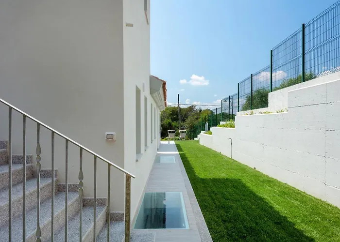 Πανσιόν Sardegna E - New 3*