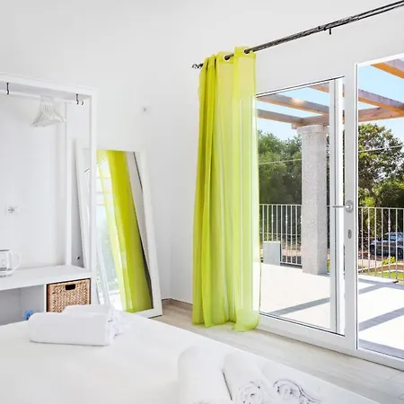 Sardegna E - New בית הארחה